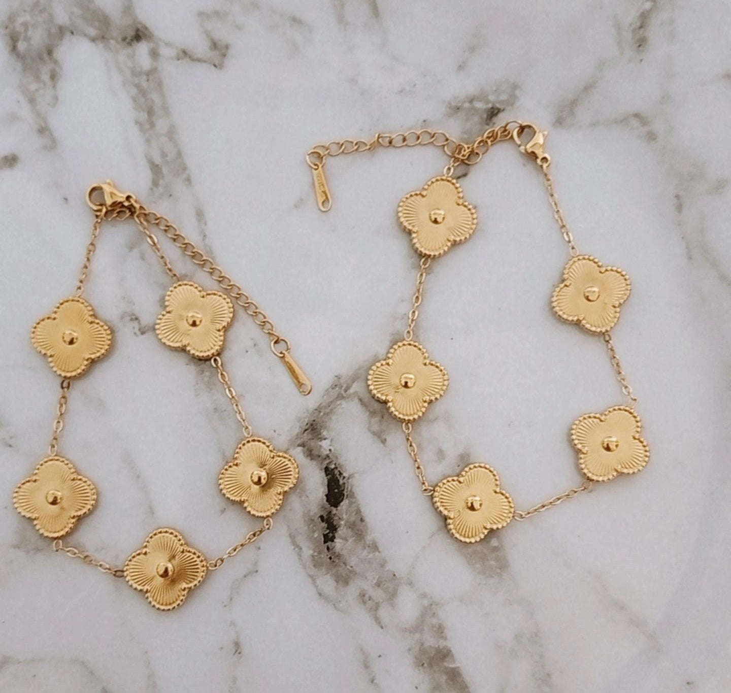 Clover-shaped Gold Bracelet
