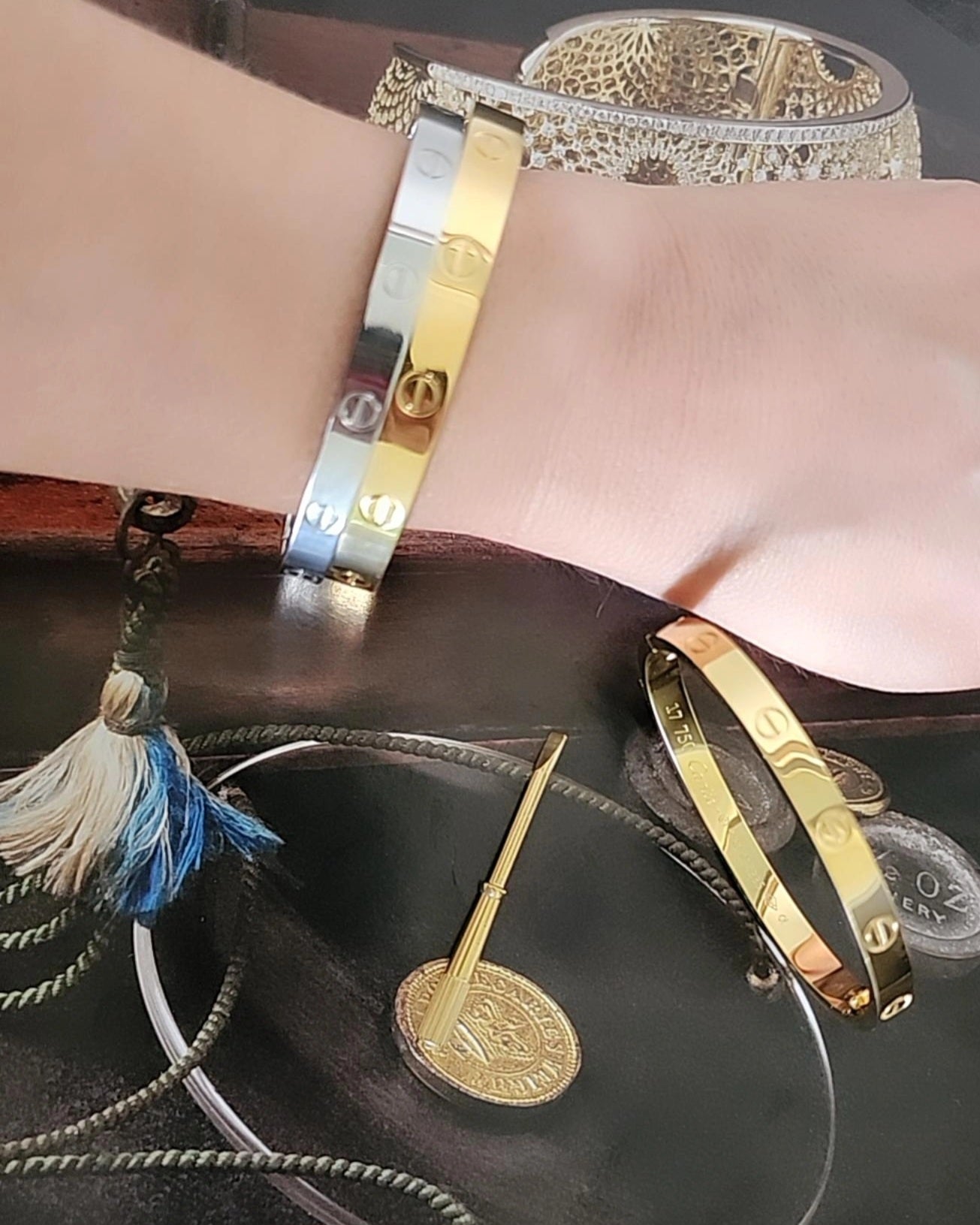 Love Bracelet/ with screwdriver