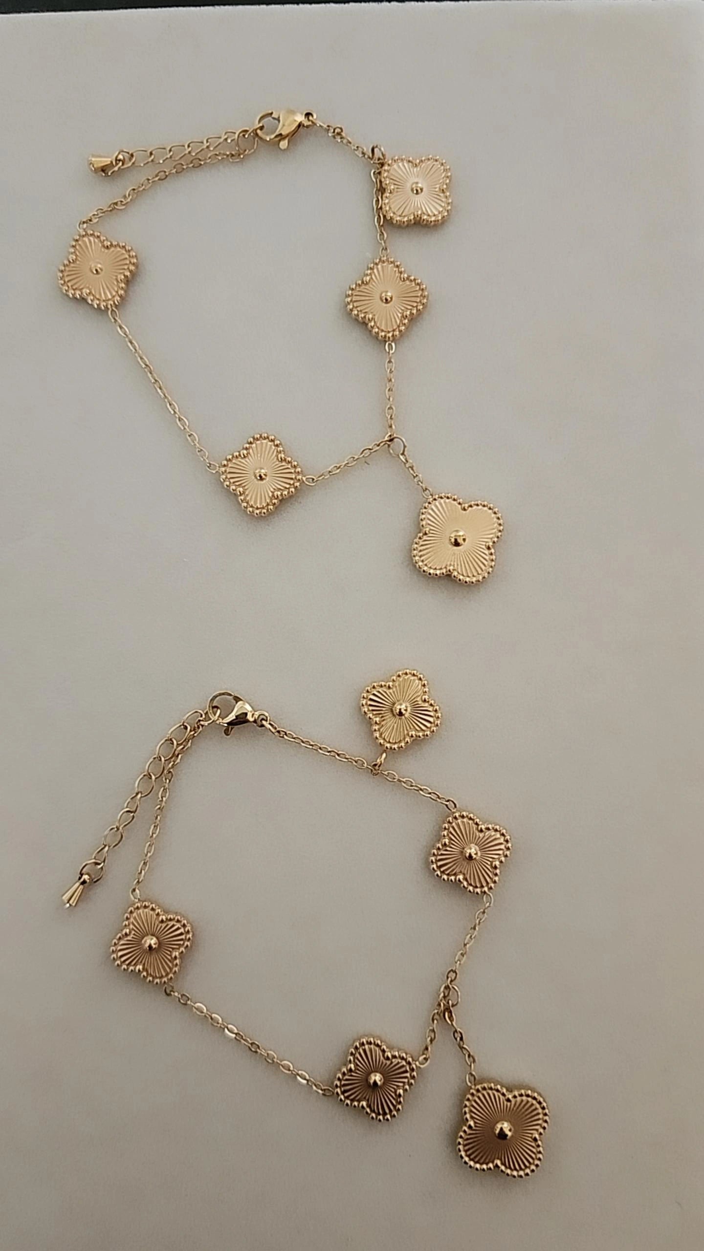 Clover Pendant Bracelet