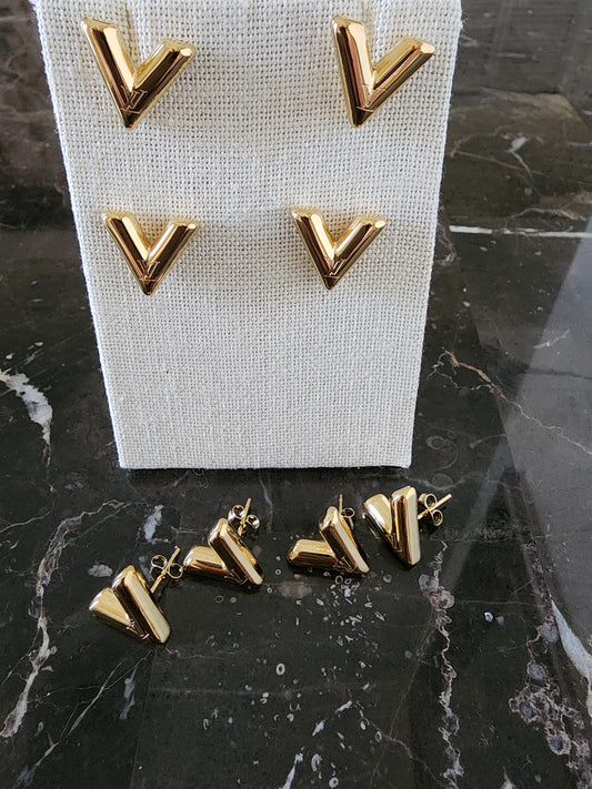 V/L/ Earrings
