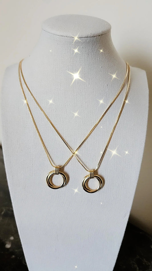 Hoop Necklce
