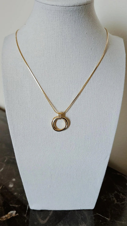 Hoop Necklce