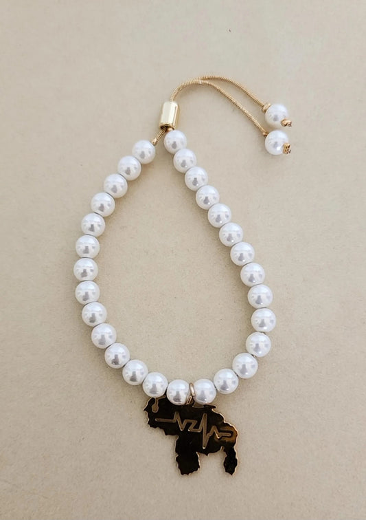 Pearl Bracelet With Charm 2