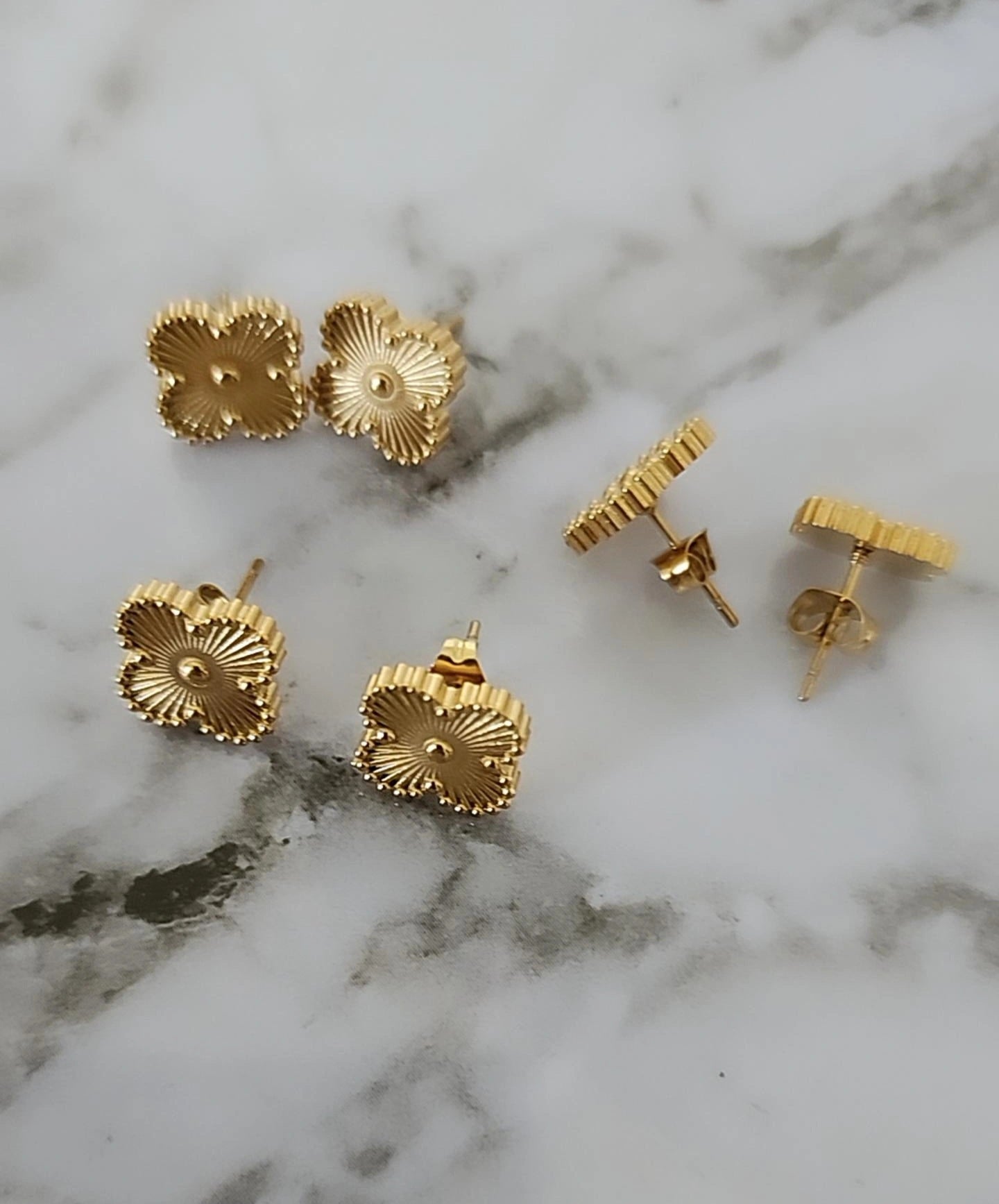 Small Clover- Shaped Earrings