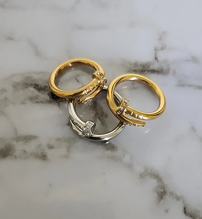 Nail Ring with stone