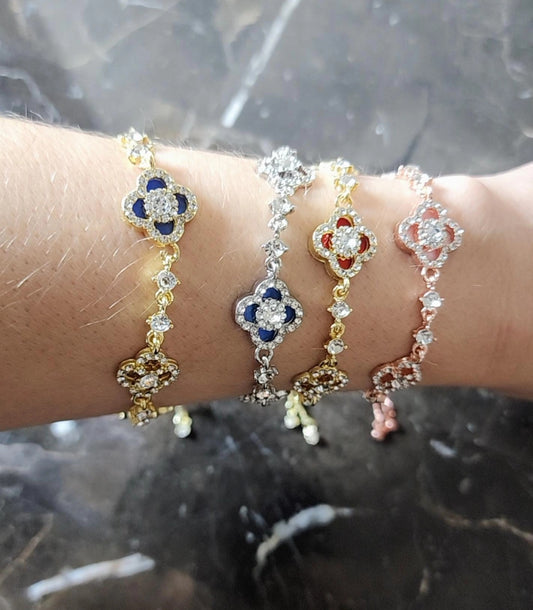 Sparkling Clover Bracelet