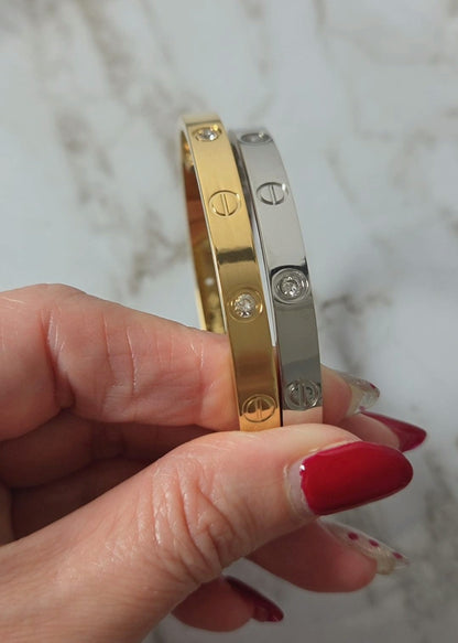 Love Bracelet with Stone and Screwdriver